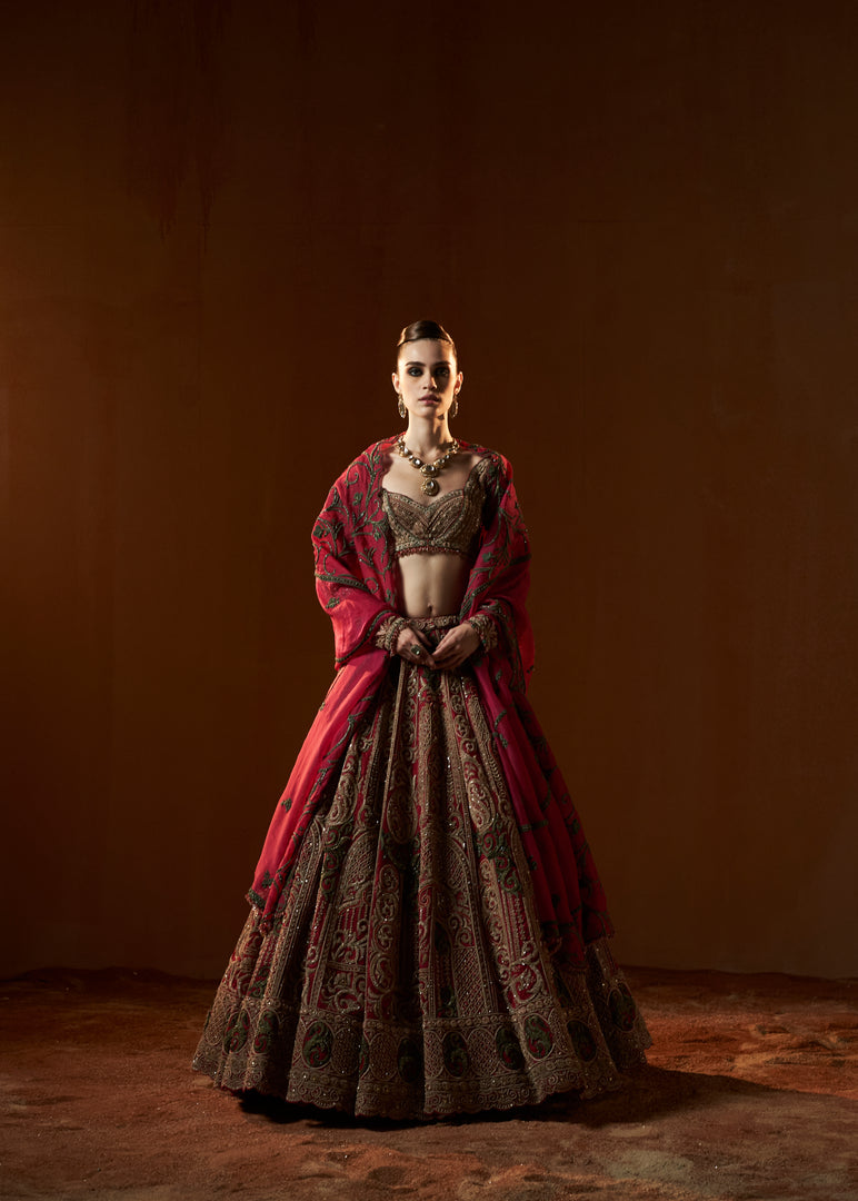 POINSETTIA LEHENGA SET